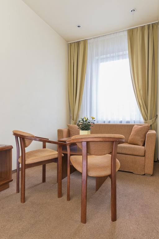 Hotel Colibra Warsaw Luaran gambar