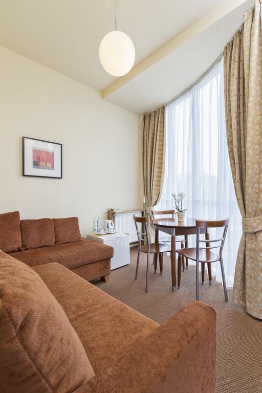 Hotel Colibra Warsaw Luaran gambar
