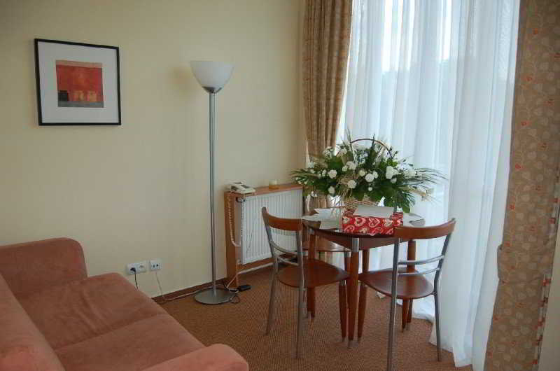 Hotel Colibra Warsaw Luaran gambar